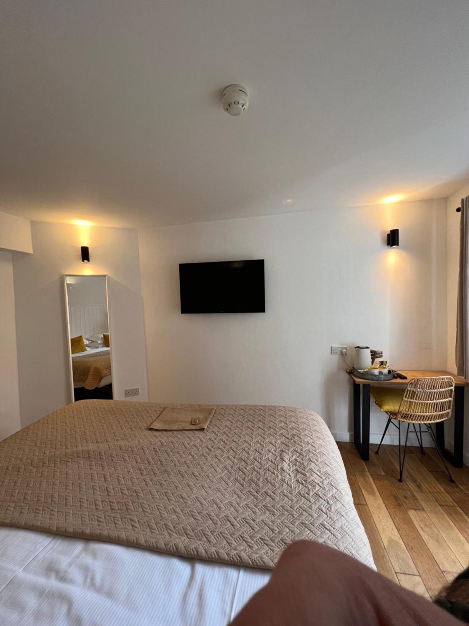 Cottage Lodge Hotel Брокенхёрст Экстерьер фото